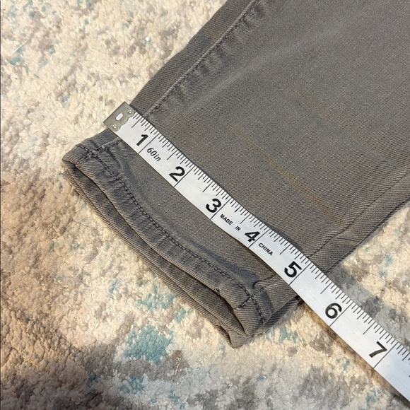 Old Navy • Rockstar Mid-Rise Jeans - Picture 5 of 7